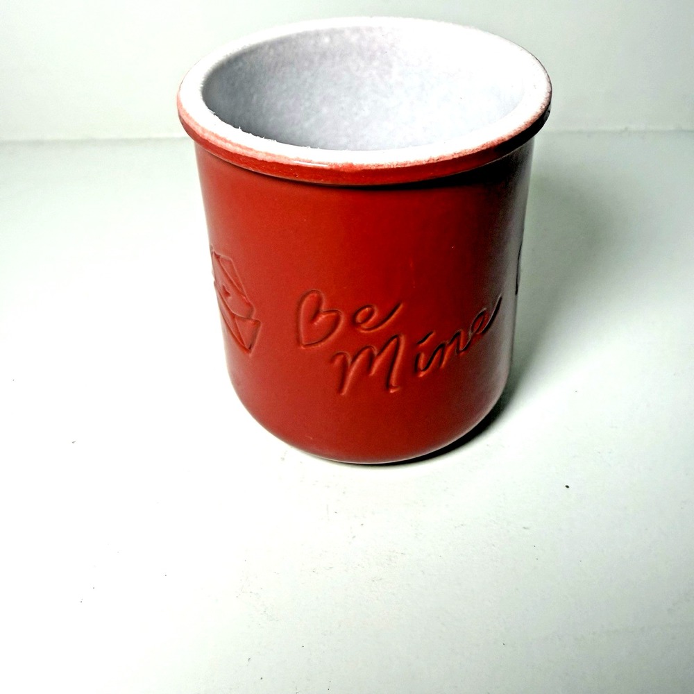 Valentine 1 La Fermiere Glazed Yogurt Pot Red Limited Release "Be Mine"